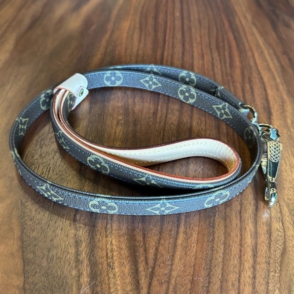 Louis Vuitton Monigram Laisse Baxter MM Pet Leash for Dogs M58056 - Picture 9 of 9